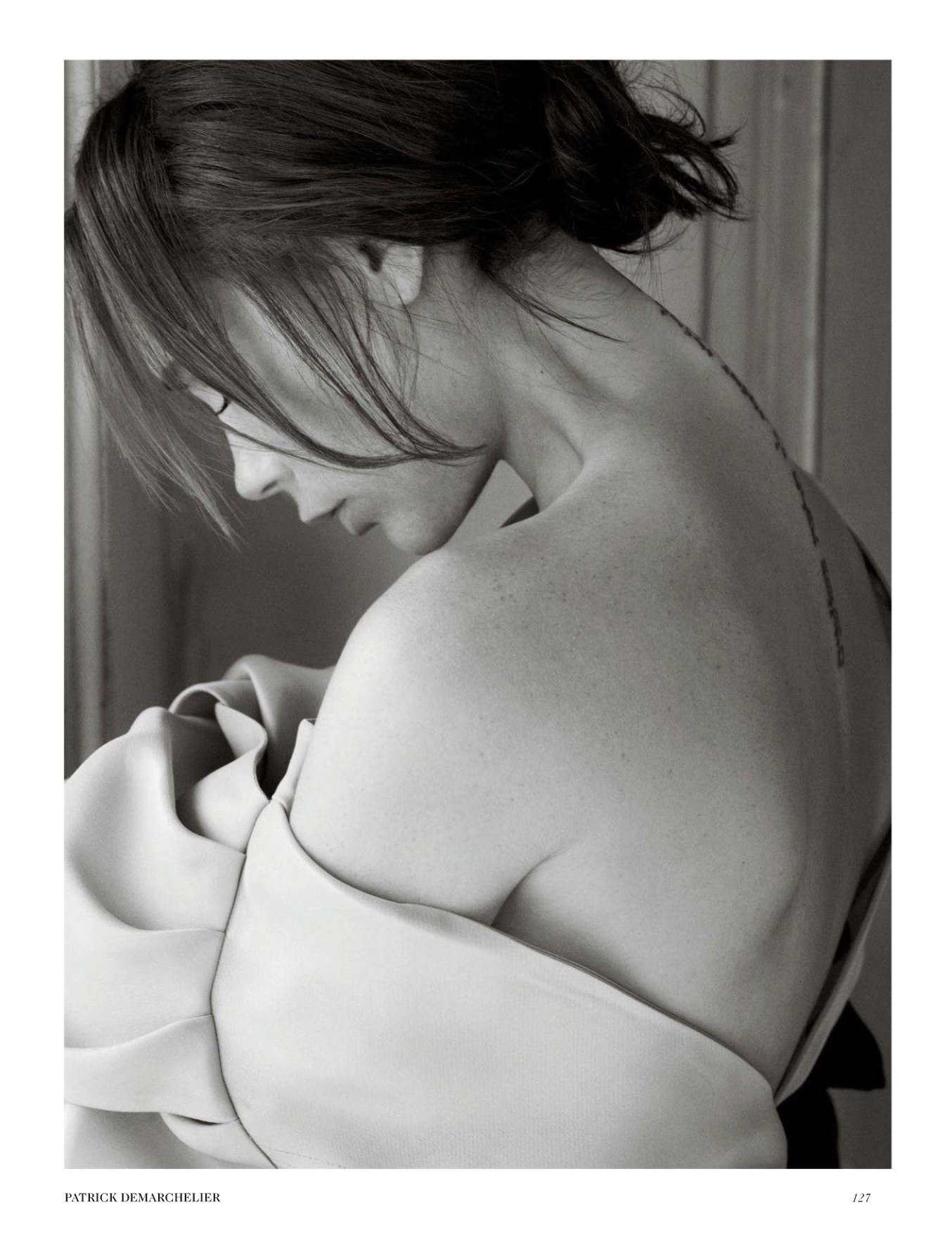 Victoria_Beckham_--_Vogue_2014_005.jpg