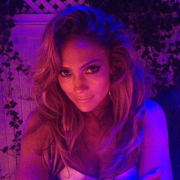 Jennifer_Lopez_--_Mix_Of_Social_Network_002.jpg